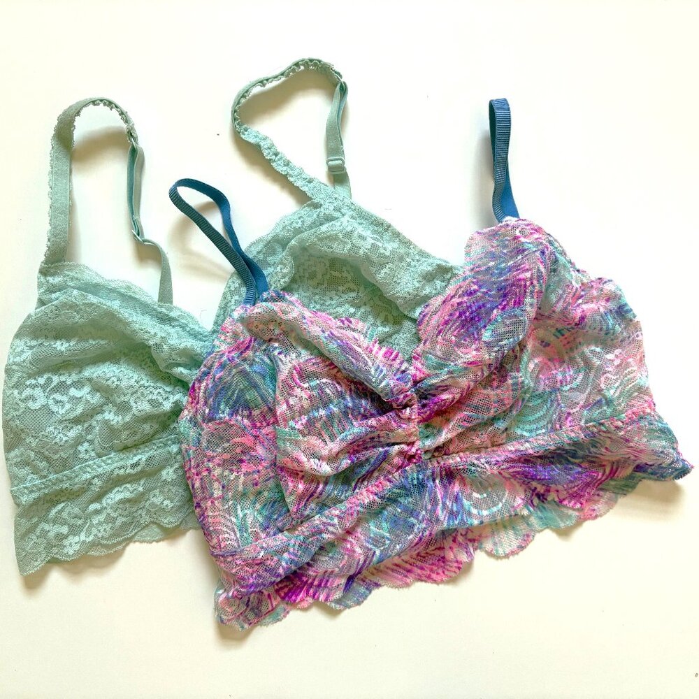 Victoria's Secret 2 pack stretch bralettes size medium light blue and rainbow